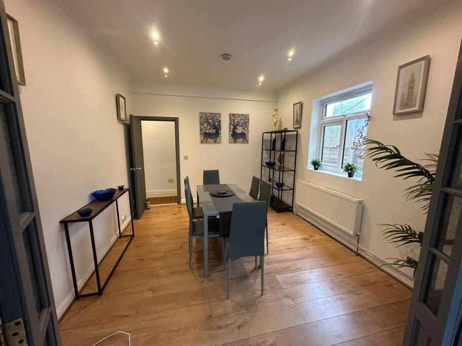 5 Bedroom House Se6 Лондон Экстерьер фото