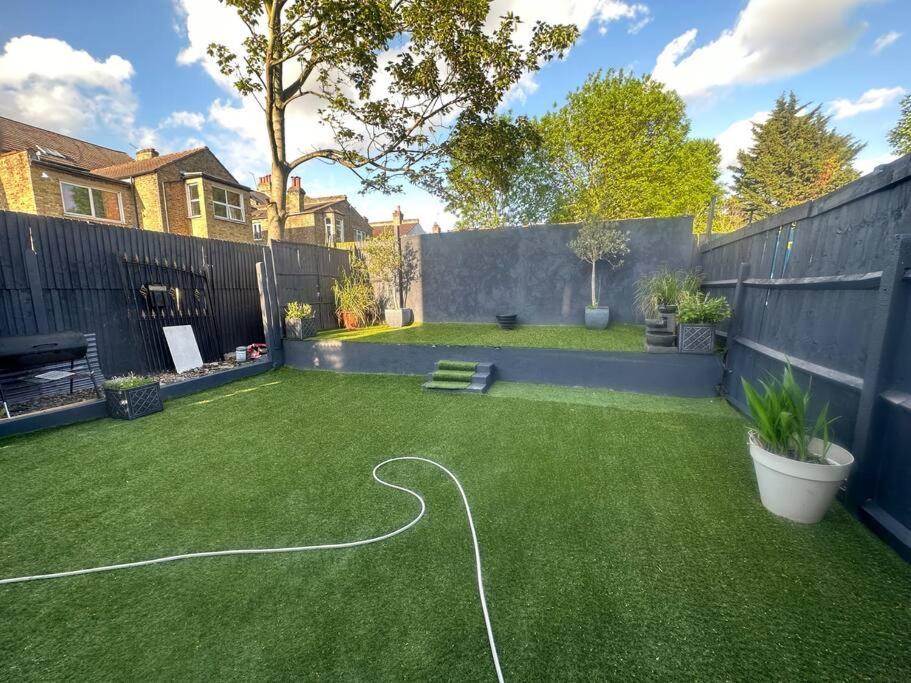 5 Bedroom House Se6 Лондон Экстерьер фото
